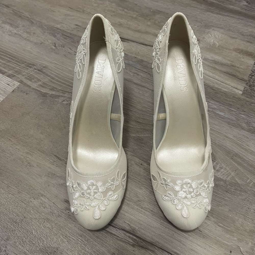 David’s bridal size 8 heels